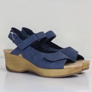 Easy Street Women's Easy Works Navy Rez Slip Resistant Round Toe Sandals NWOT
